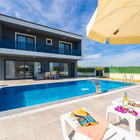 Villa Grand Yasar 1 *