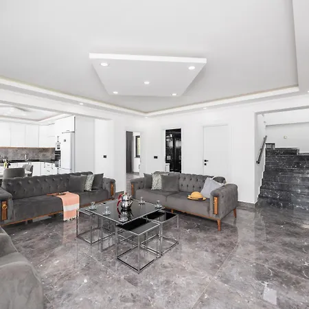 Grand Yasar 1 * Okcular