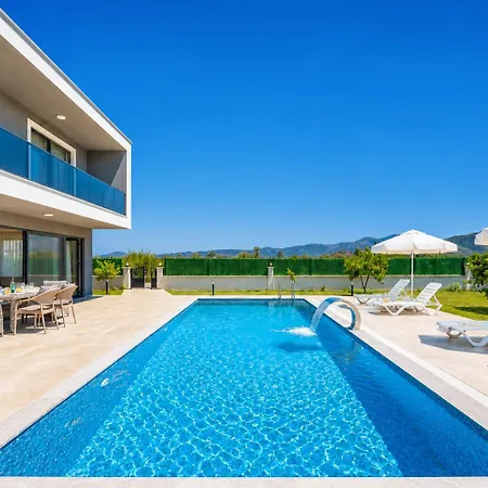 Grand Yasar 1
